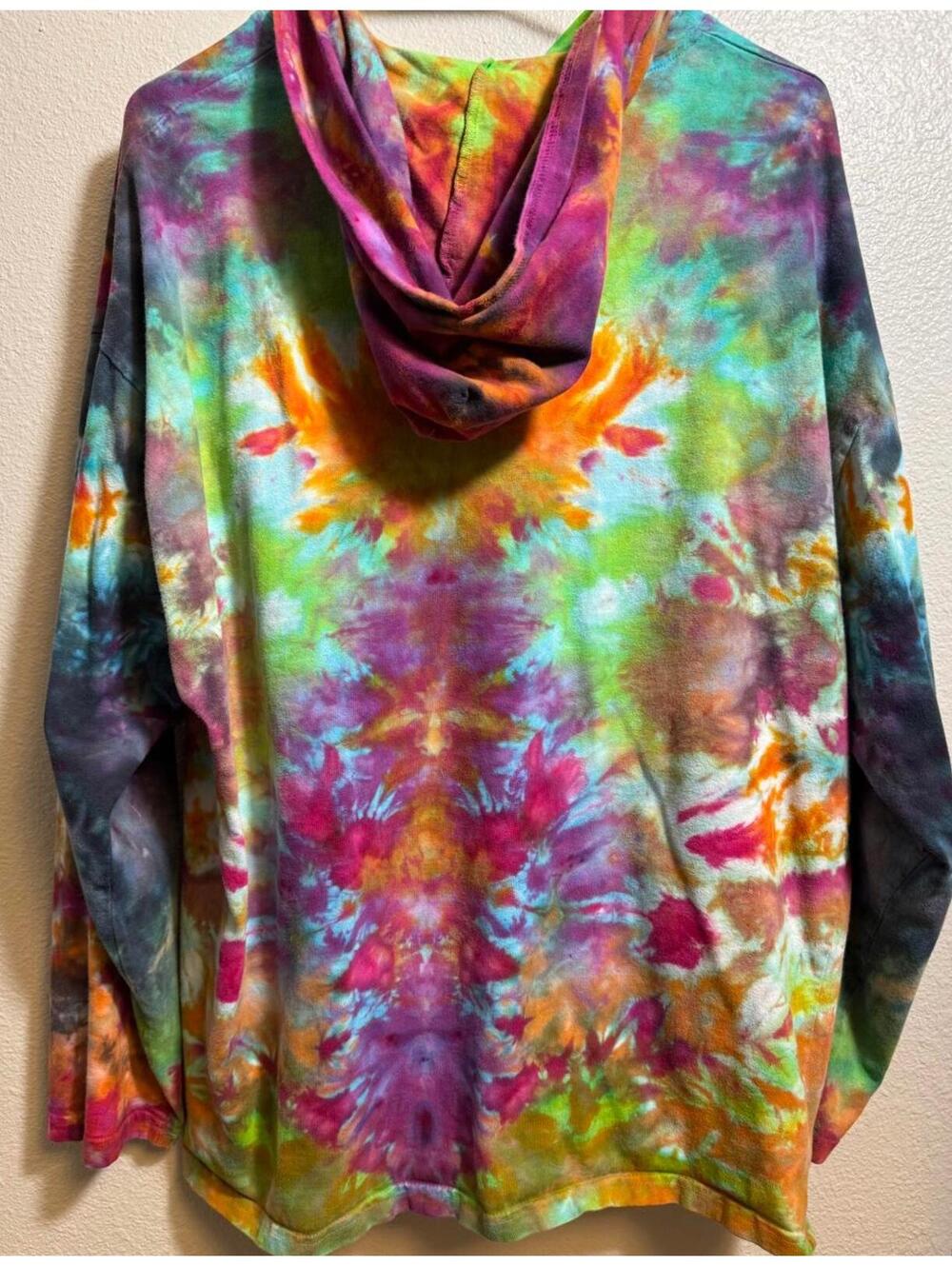 Men's Tie Dye Hooded Sweatshirt - Size L/XL - Picture 5 of 8